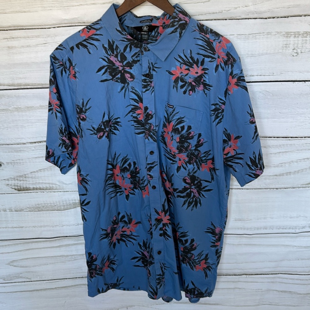 Volcom short sleeve shirt